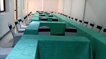 Hotel Discretion LTD