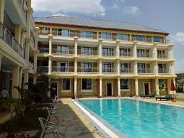 Hotel Discretion LTD