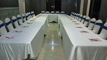 Hotel Discretion LTD