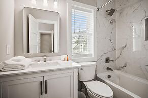 Spacious and Stylish 4-bed, 4.5-bath Home With Stunning Golf Views