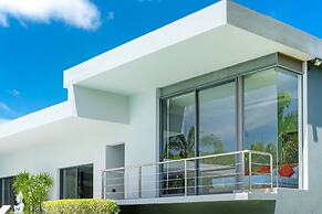 Grand 17m Pool 5BR Villa Mayacol NaiHarn