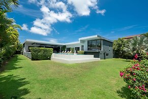 Grand 17m Pool 5BR Villa Mayacol NaiHarn