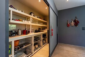 Grand 17m Pool 5BR Villa Mayacol NaiHarn