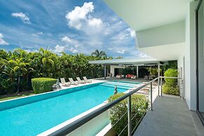 Grand 17m Pool 5BR Villa Mayacol NaiHarn
