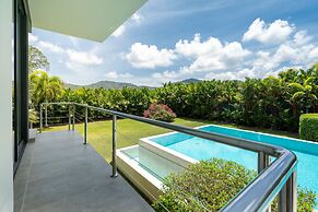 Grand 17m Pool 5BR Villa Mayacol NaiHarn