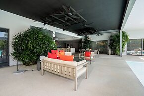 Grand 17m Pool 5BR Villa Mayacol NaiHarn