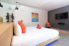 Grand 17m Pool 5BR Villa Mayacol NaiHarn