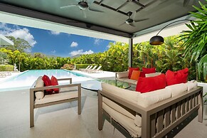 Grand 17m Pool 5BR Villa Mayacol NaiHarn