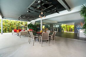 Grand 17m Pool 5BR Villa Mayacol NaiHarn