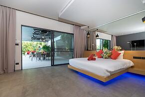 Grand 17m Pool 5BR Villa Mayacol NaiHarn