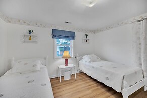 Oyster Cottage In Historic Fishing Village 2 Bedroom Cottage