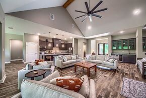 Cl 970 Water You Waiting For? 4 Bedroom Home