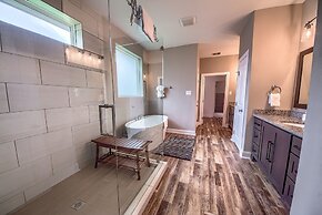 Cl 970 Water You Waiting For? 4 Bedroom Home