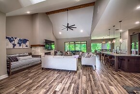 Cl 970 Water You Waiting For? 4 Bedroom Home