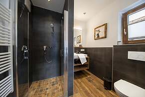 Chalet With ski Access, Neukirchen