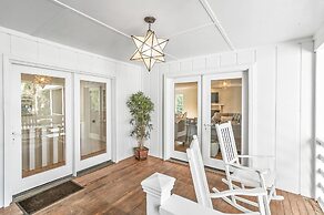 Spacious Family Getaway With Resort Amenities, Guest Cards and Golf Ca