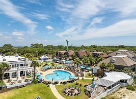 Spacious Family Getaway With Resort Amenities, Guest Cards and Golf Ca