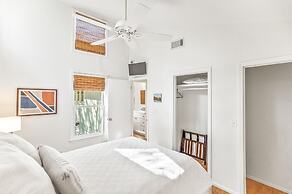 Spacious Family Getaway With Resort Amenities, Guest Cards and Golf Ca