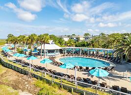 Spacious Family Getaway With Resort Amenities, Guest Cards and Golf Ca