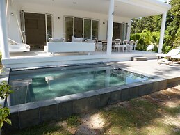 Villa Mimi Beachfront Beau Vallon