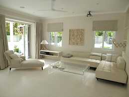 Villa Mimi Beachfront Beau Vallon