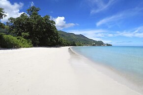 Villa Mimi Beachfront Beau Vallon