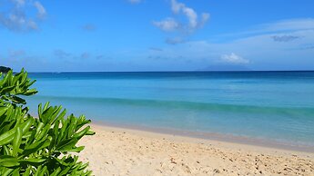 Villa Mimi Beachfront Beau Vallon