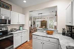 Beautifully Appointed 3-bed, 2.5-bath Home, Great Location Near Beach 