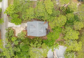 Beautifully Appointed 3-bed, 2.5-bath Home, Great Location Near Beach 