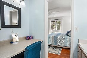 Beautifully Updated, Dog Friendly 4-bed, 4-bath Home Near Beach