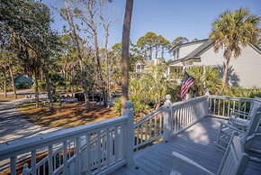 Beautifully Updated, Dog Friendly 4-bed, 4-bath Home Near Beach