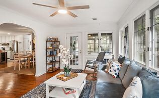 Beautifully Updated, Dog Friendly 4-bed, 4-bath Home Near Beach