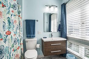 Beautifully Updated, Dog Friendly 4-bed, 4-bath Home Near Beach