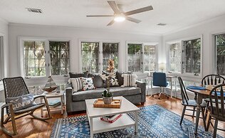 Beautifully Updated, Dog Friendly 4-bed, 4-bath Home Near Beach