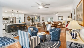 Beautifully Updated, Dog Friendly 4-bed, 4-bath Home Near Beach