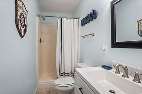 Beautifully Updated, Dog Friendly 4-bed, 4-bath Home Near Beach