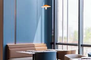 Holiday Inn Express Qingdao City Balcony by IHG