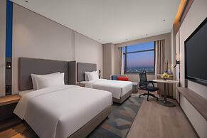 Holiday Inn Express Qingdao City Balcony by IHG