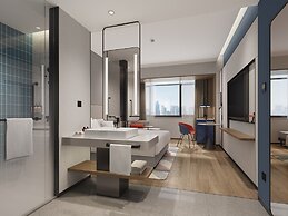 Holiday Inn Express Qingdao City Balcony by IHG