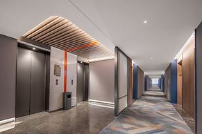 Holiday Inn Express Qingdao City Balcony by IHG