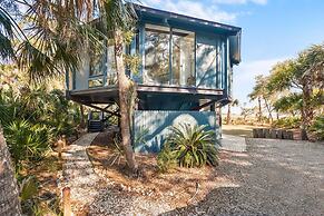 Charming 2-bed, 2-bath Home, Resort Access and Golf Cart Included!