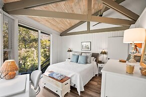 Charming 2-bed, 2-bath Home, Resort Access and Golf Cart Included!