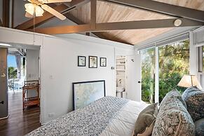 Charming 2-bed, 2-bath Home, Resort Access and Golf Cart Included!