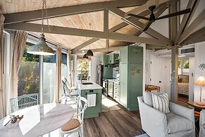 Charming 2-bed, 2-bath Home, Resort Access and Golf Cart Included!