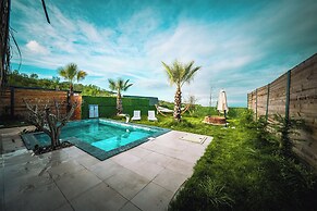 Grand Paradise Resort