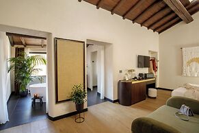 Palazzo Serpe Suites near Colosseum