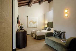 Palazzo Serpe Suites near Colosseum