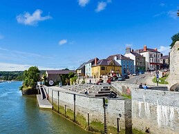 The Black Lion Hotel