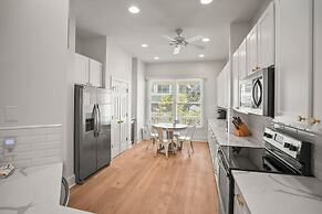 Spacious 7 Bedroom 5.5 Bath on Ocean Creek Golf Course!