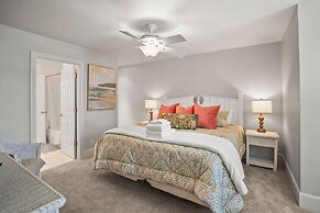 Spacious 7 Bedroom 5.5 Bath on Ocean Creek Golf Course!